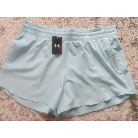 Under Armour Pants - NWT Under Armour Women's Vanish 3" Shorts Athletic Black Size 2XL XXLMSRP $40